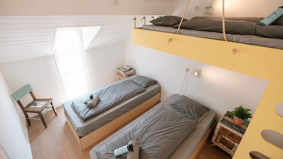 Bed, Living room, Photo of the whole room, Bedroom