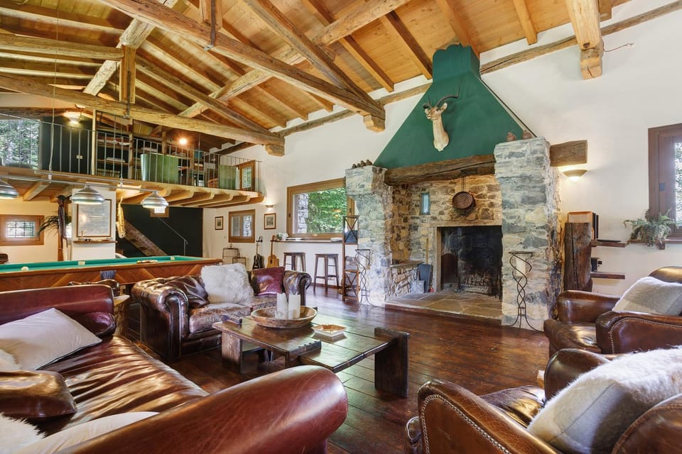 Property building, Living room