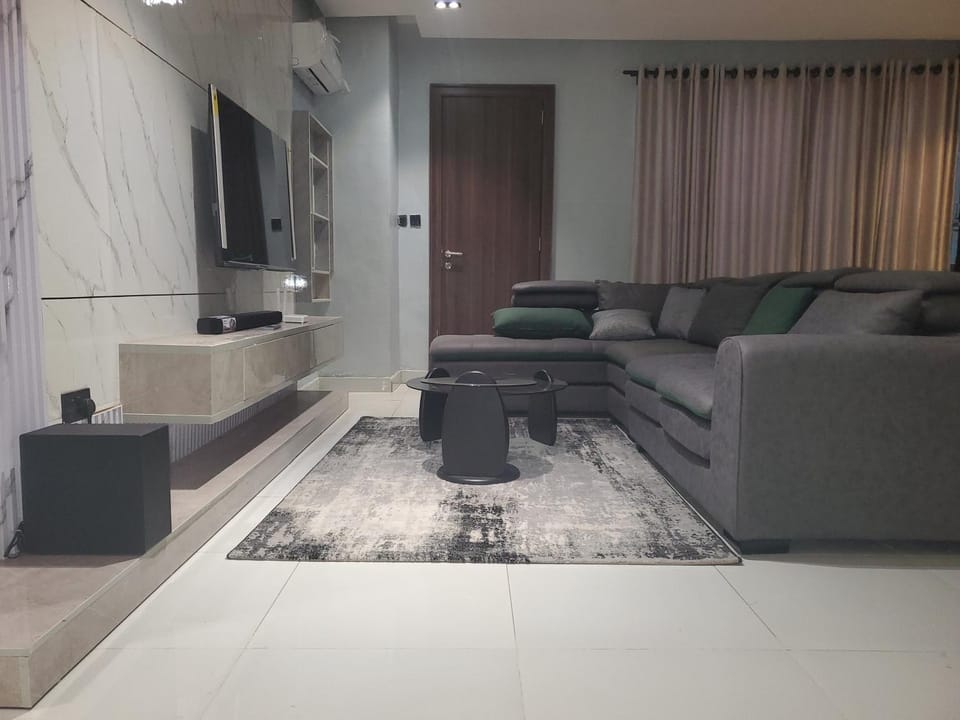 TV and multimedia, Seating area