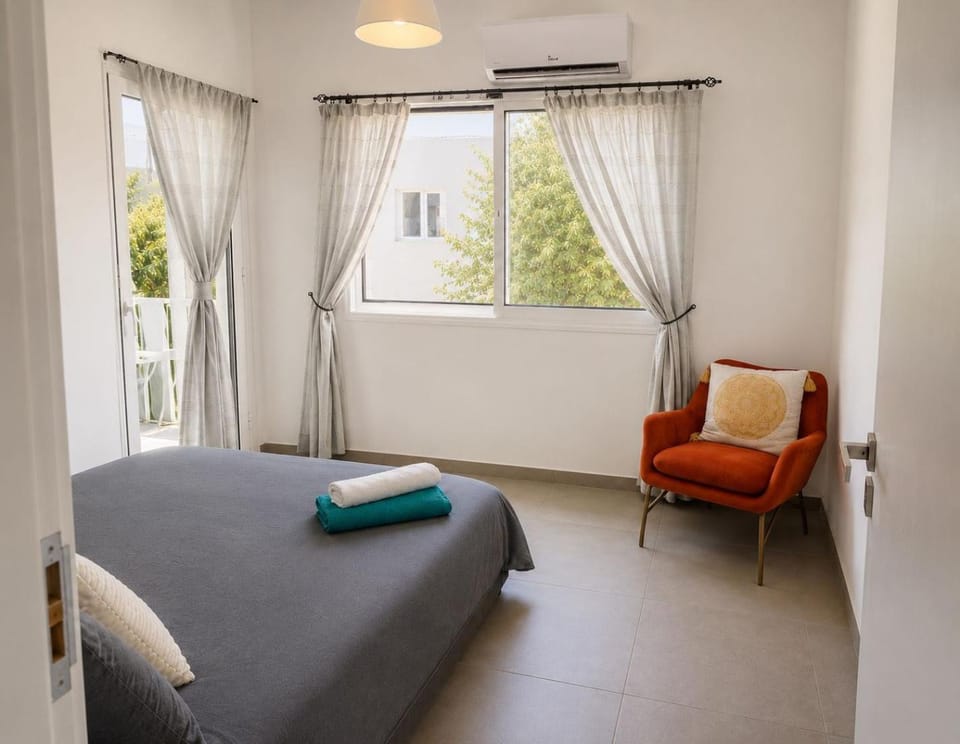 Spacious Apartment by salt lake in Larnaca Apartment in Larnaca