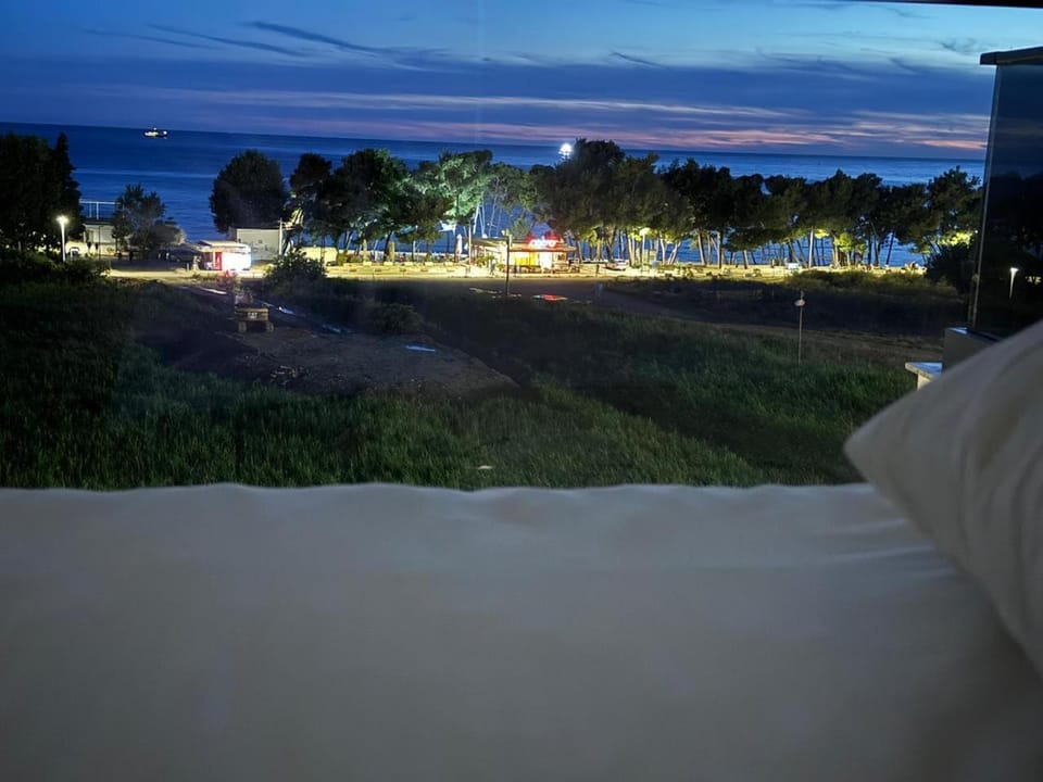 Property building, Night, Natural landscape, Beach, Beach, Bedroom