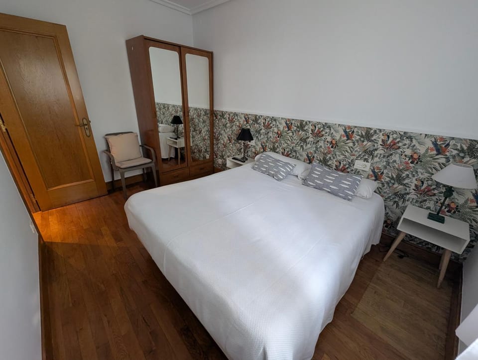 Bed, Bedroom, wardrobe