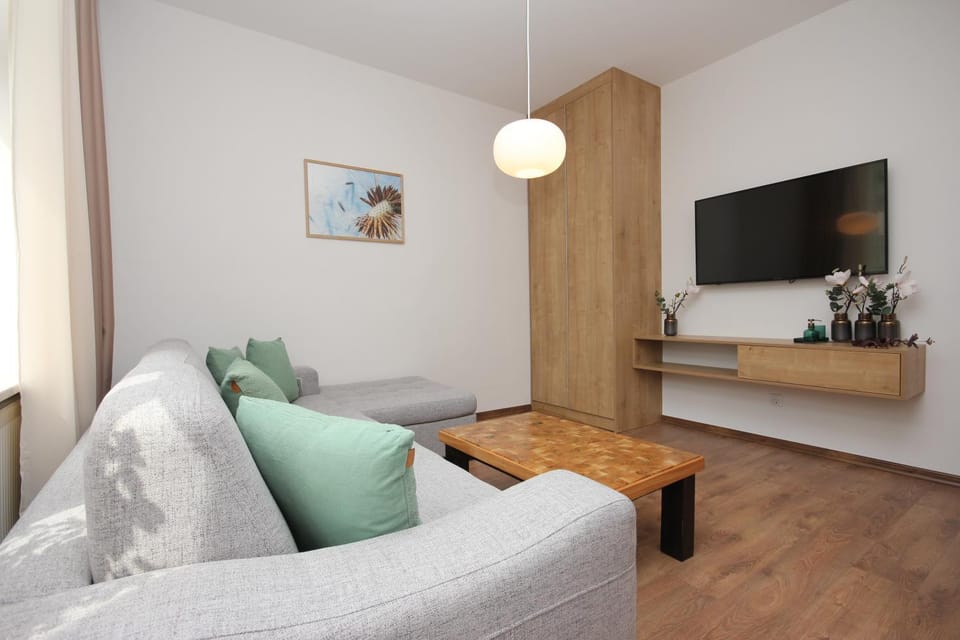 TV and multimedia, Seating area