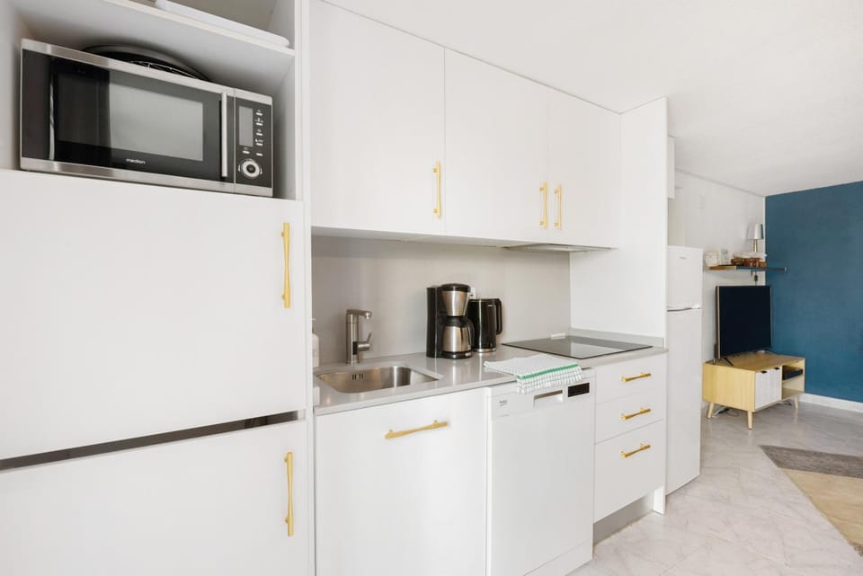 Kitchen or kitchenette, Living room
