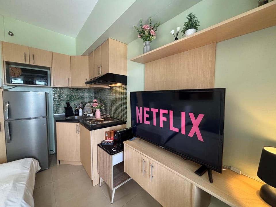 TV and multimedia, Kitchen or kitchenette, stove