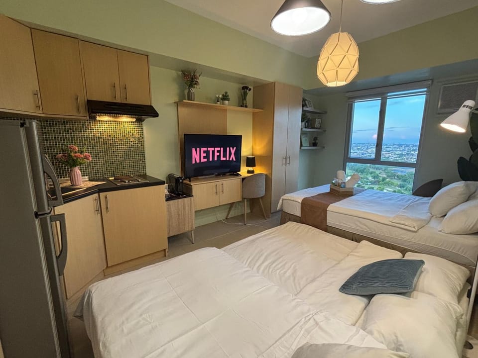 Photo of the whole room, Bedroom