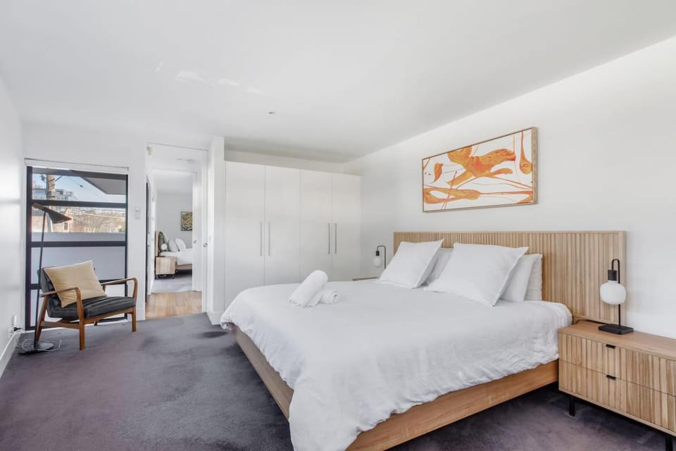 Other, Photo of the whole room, Bedroom