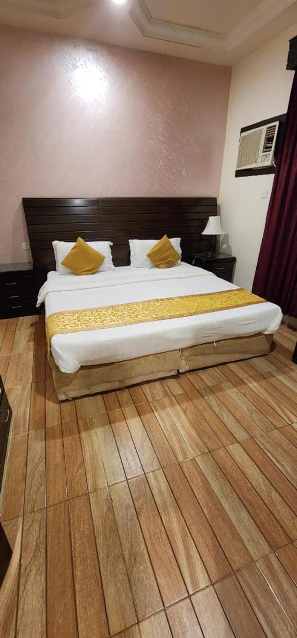 شقق حلا ثلاثه للشقق المخدومه Apartment in Saudi Arabia