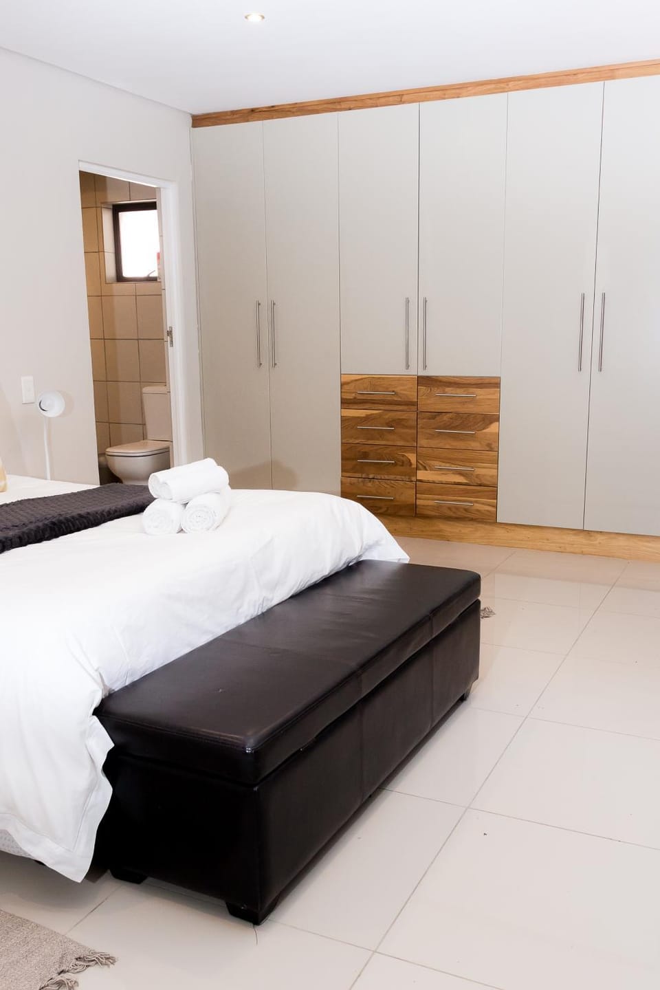 Bed, Photo of the whole room, Bedroom, wardrobe