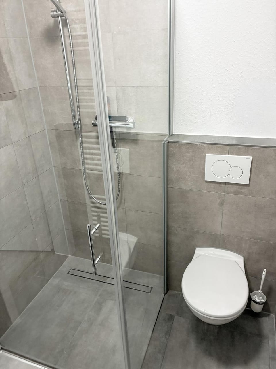 Shower, Toilet, Bathroom
