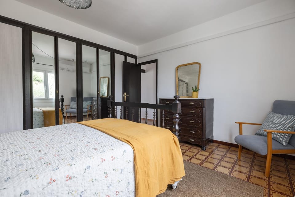 Property building, Living room, Bedroom