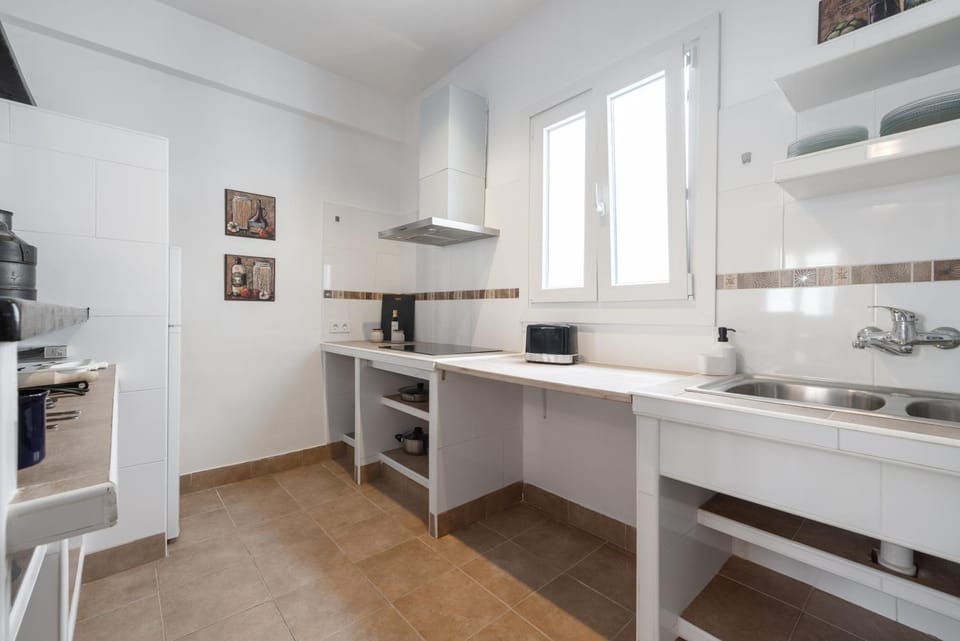 Kitchen or kitchenette, Living room