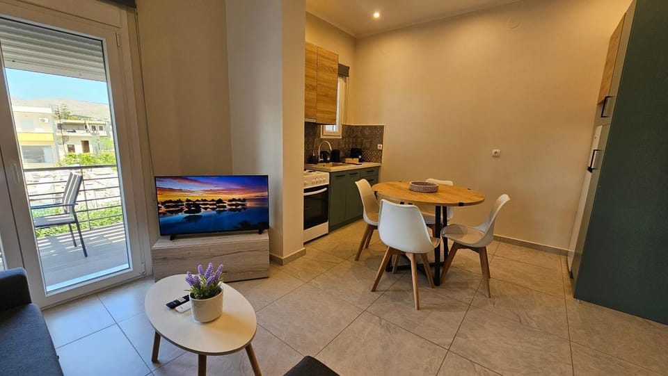 TV and multimedia, Kitchen or kitchenette, Dining area