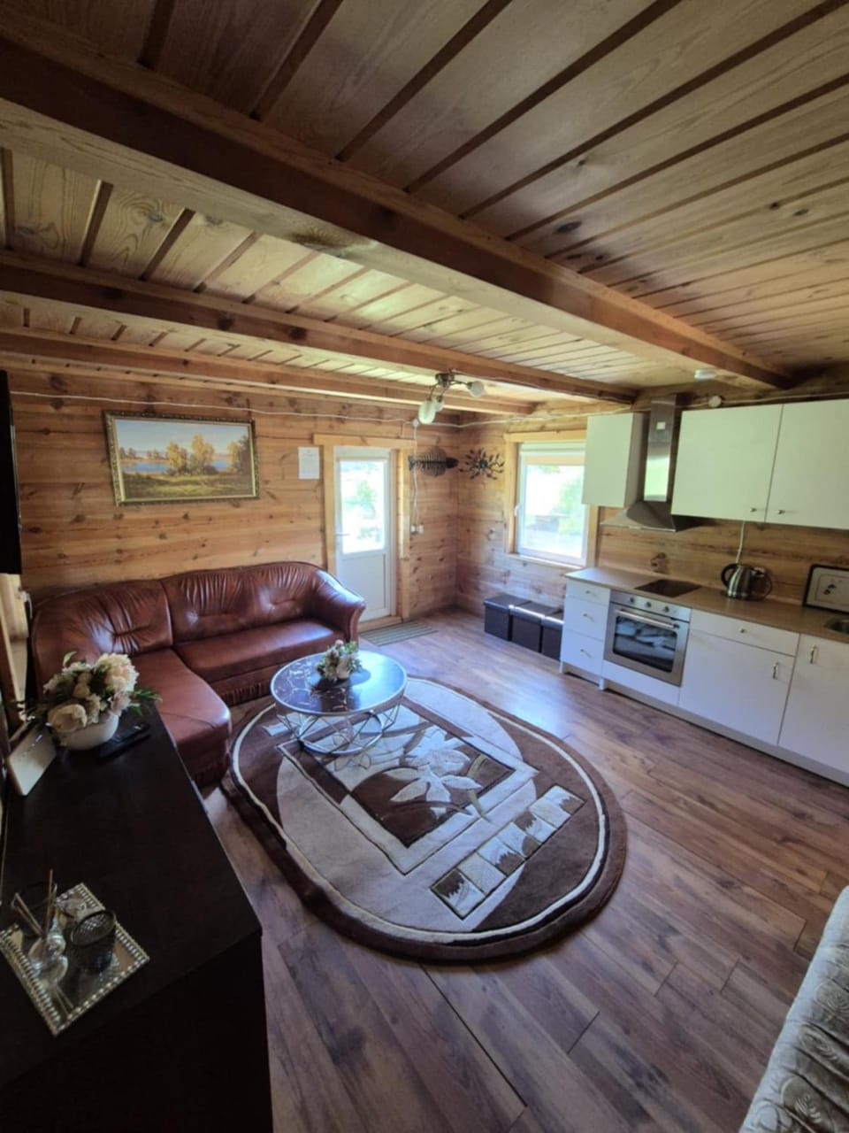 TV and multimedia, Kitchen or kitchenette, Seating area
