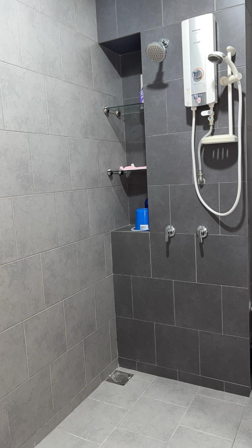 A Deluxe Room in Kundang Estates, Rawang Vacation rental in Selangor, Malaysia