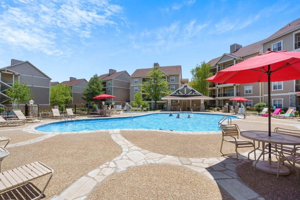 Lazy Lookout Mo Spacious 3 BDR Great Location House in Branson