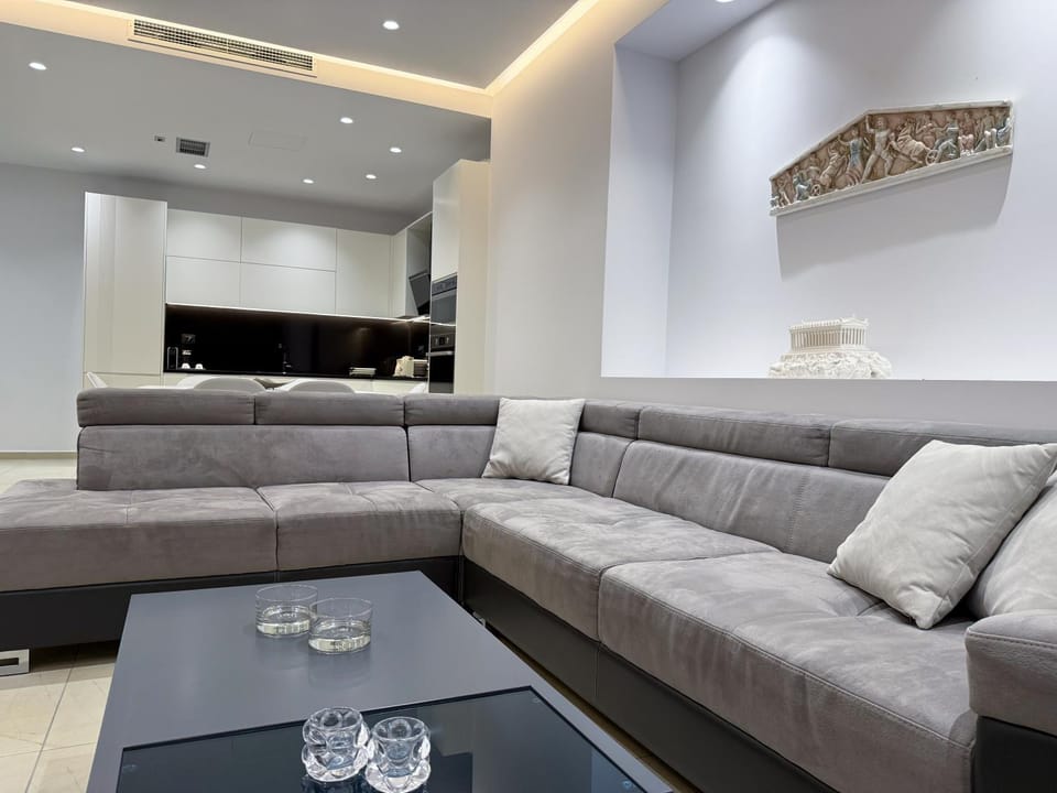 TV and multimedia, Living room, Seating area