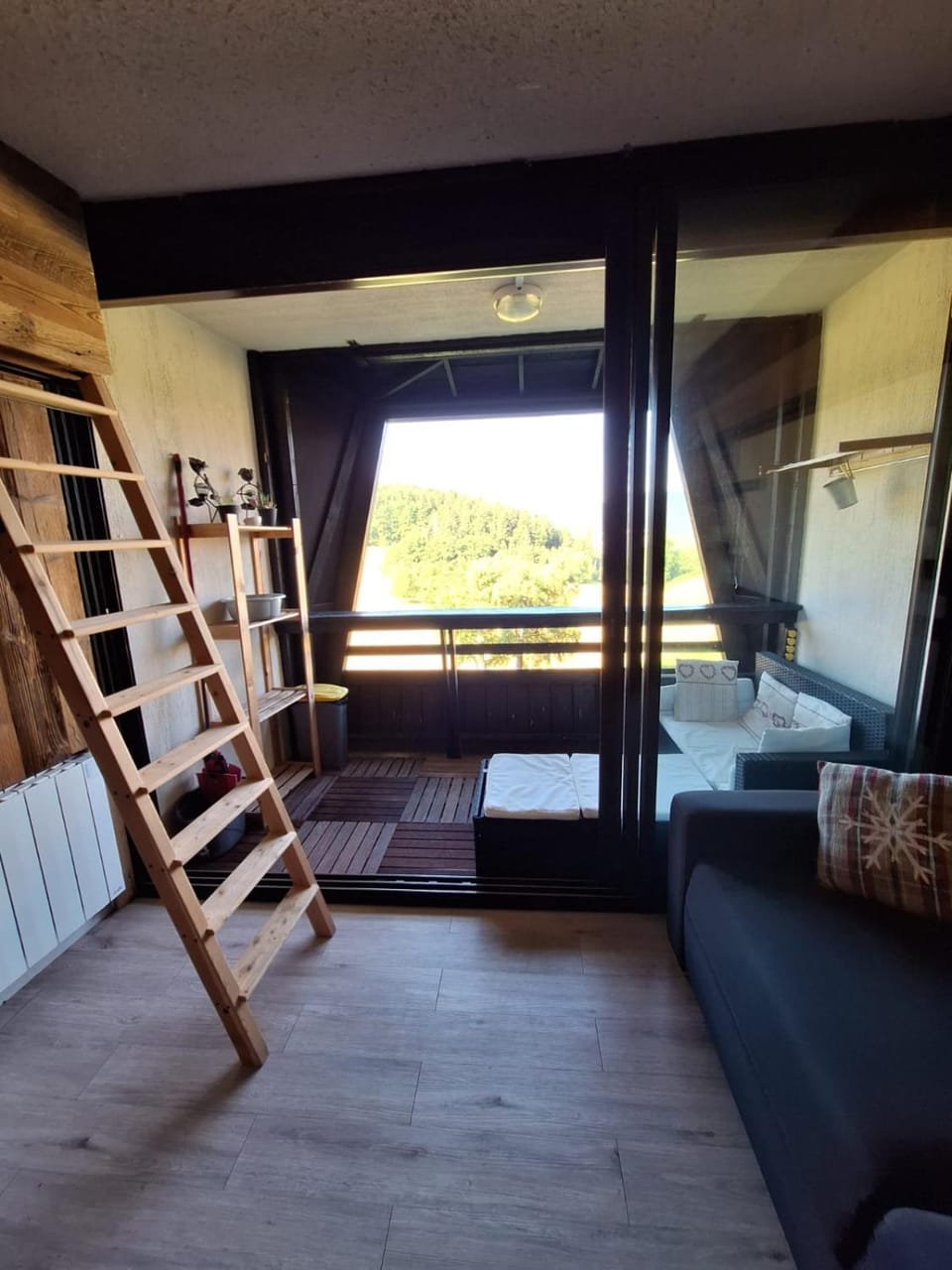 Studio cabine 4 pers Cosy esprit chalet Les glovettes Cabin in Provence