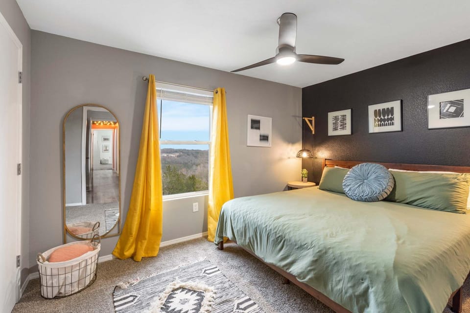 Marilyns Modern Hideaway A One of a Kind Find House in Branson