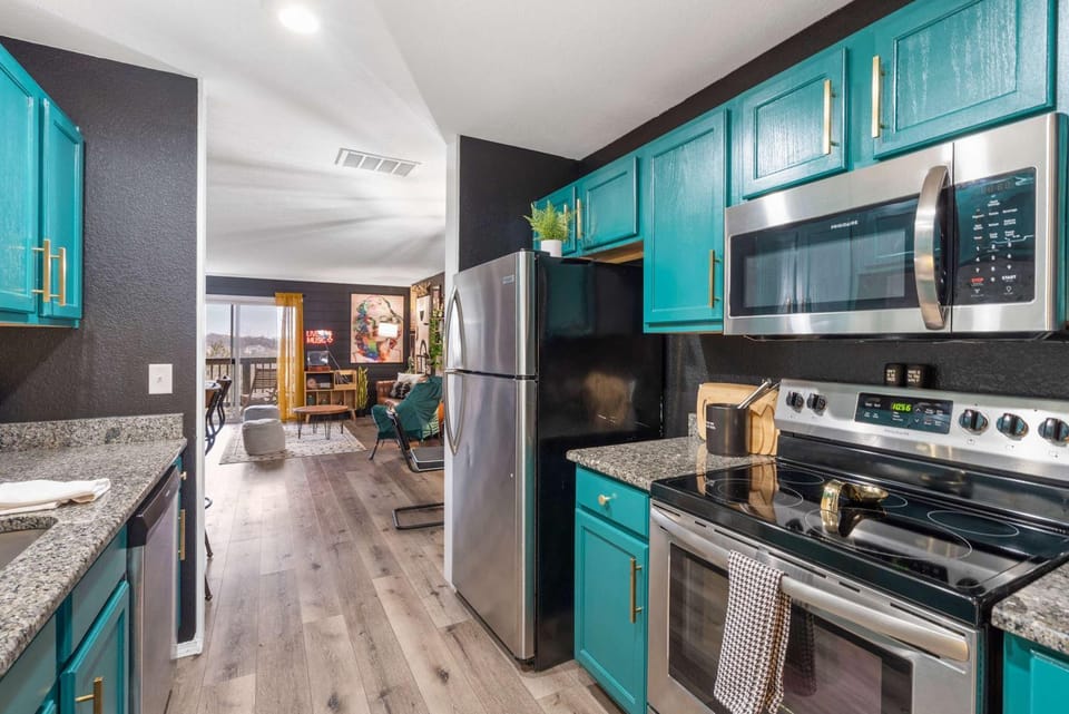 Marilyns Modern Hideaway A One of a Kind Find House in Branson