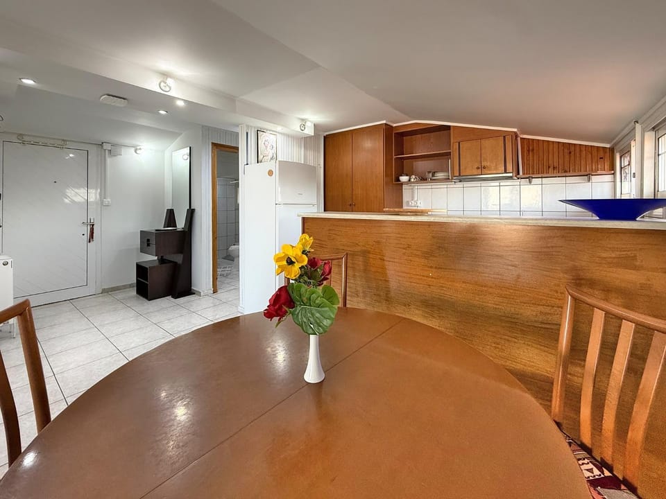 Kitchen or kitchenette, Living room, Dining area