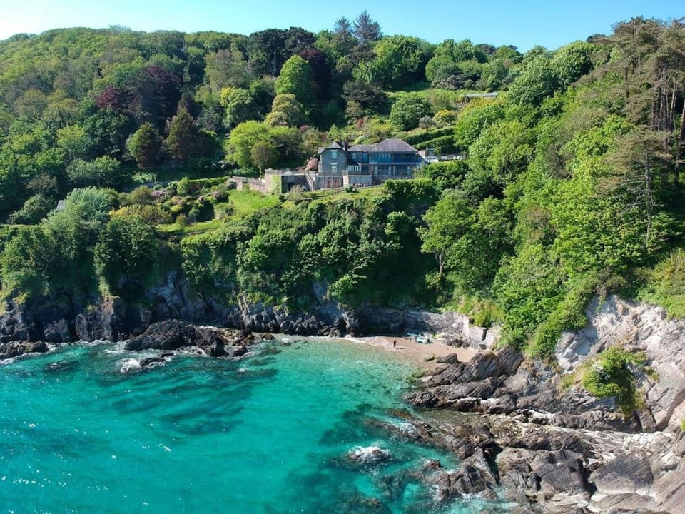 Stunning home for large groups overlooking a beautiful North Devon beach House in North Devon District