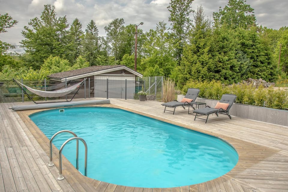 Natural landscape, Garden, Garden view, Pool view, Swimming pool, sunbed