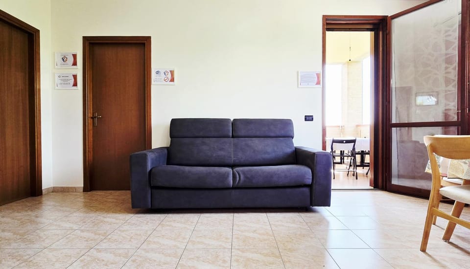 Communal lounge/ TV room, Living room, Seating area, Dining area