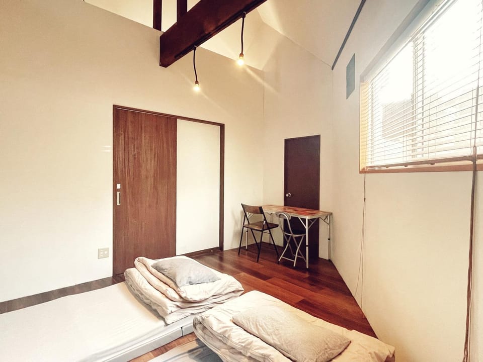 Photo of the whole room, Bedroom