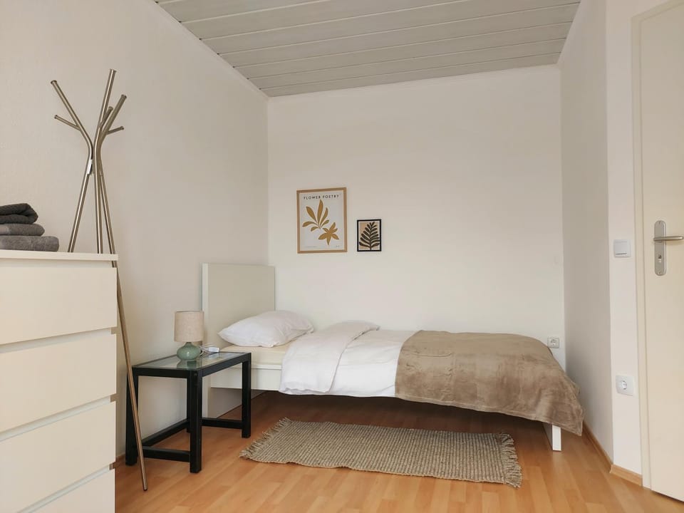 Monteurwohnung mit Balkon-KAS-2-WK-40 Apartment in Lower Saxony, Germany