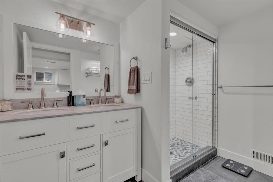 Shower, Bathroom