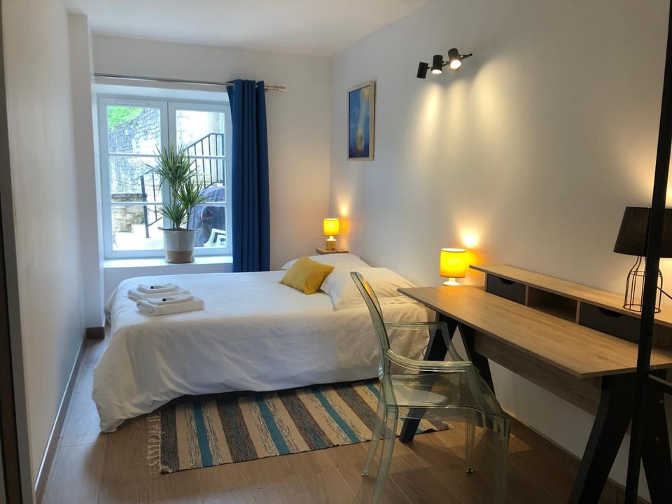 Property building, Living room, Bedroom
