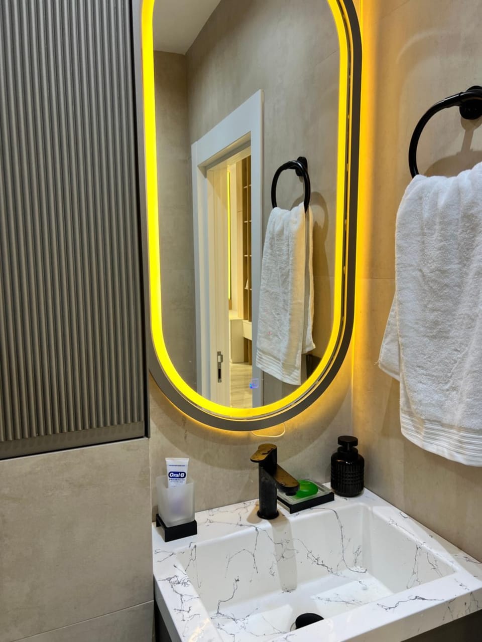 Bathroom, towels