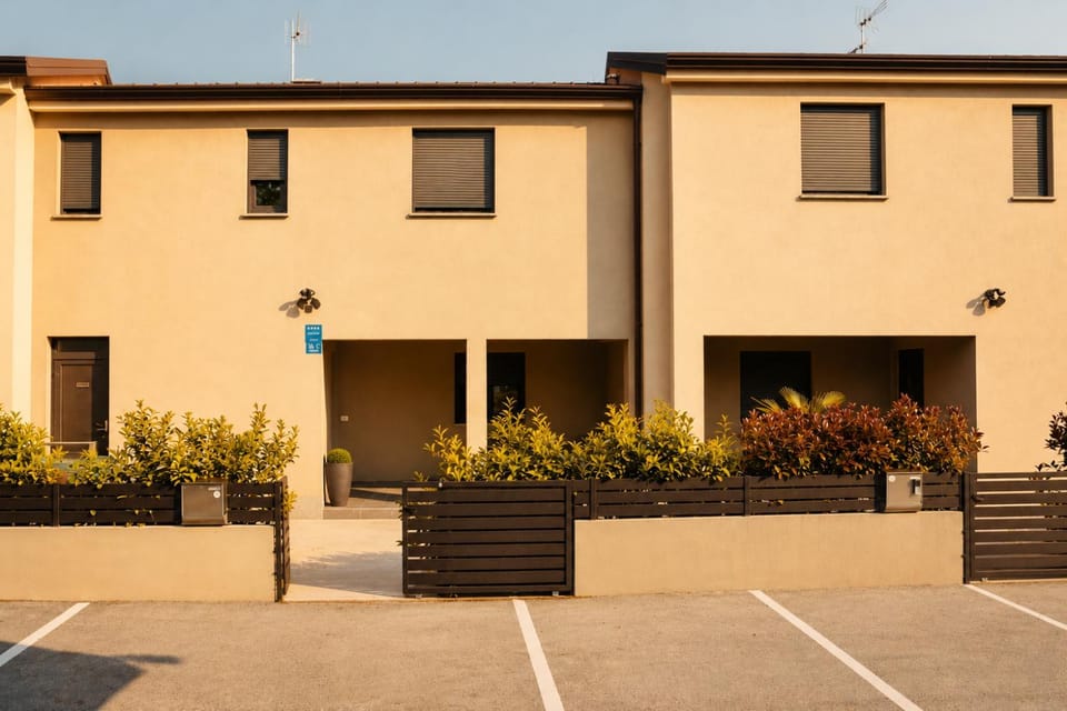 Property building, Day