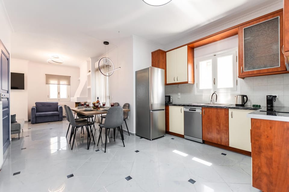 Kitchen or kitchenette, Living room, Seating area, Dining area, dishwasher, oven, stove