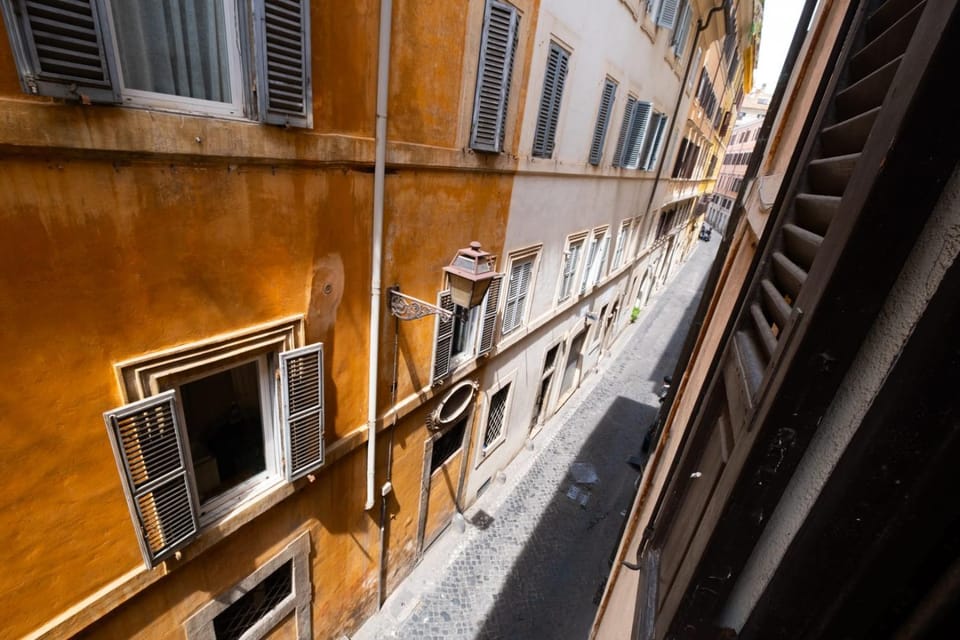 Trevi Room Bed and Breakfast in Rome