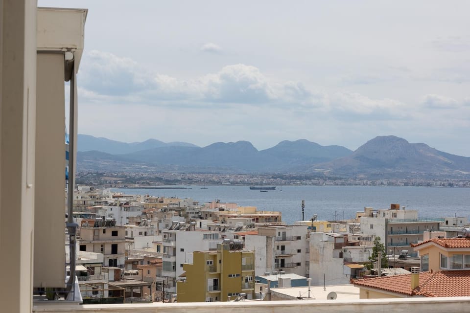 Loutraki Seaview Apt - 2BR, Terrace & BBQ I Beach Apartment in Euboea