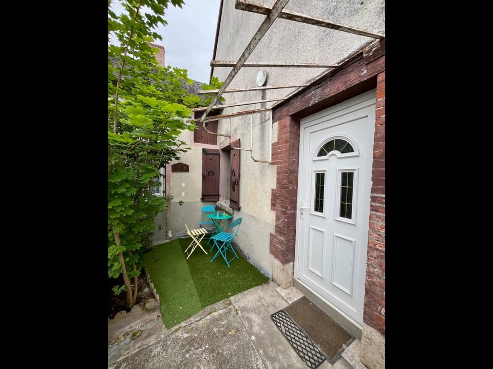 Property building, Patio, Garden view