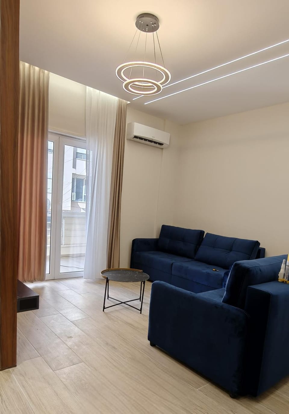 Living room, Seating area, air conditioner
