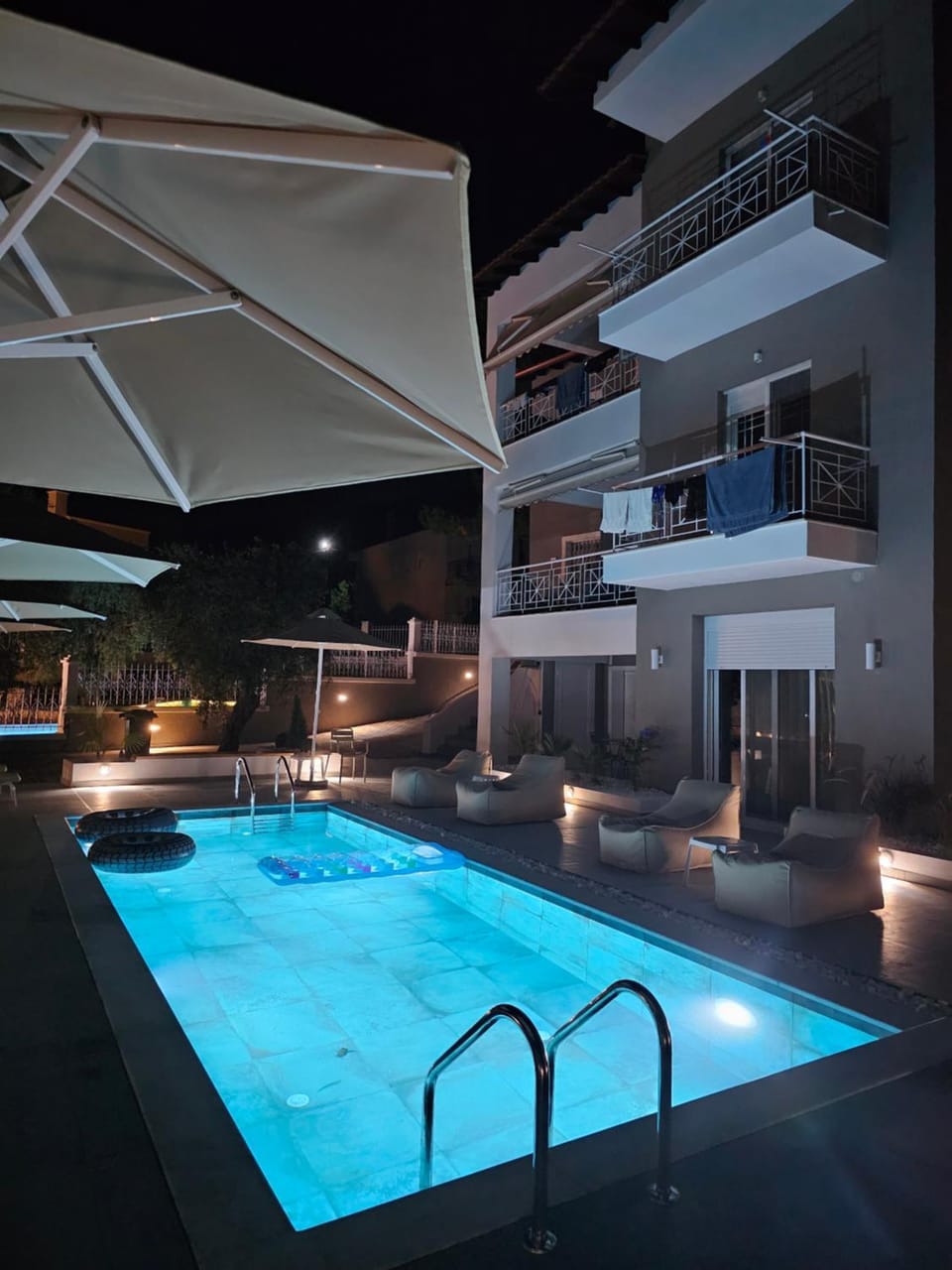 Night, Swimming pool