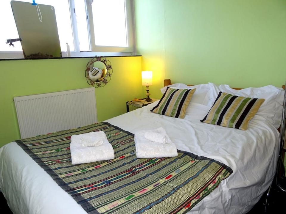 Double Room in inspiring Shoreditch Vacation rental in London Borough of Islington