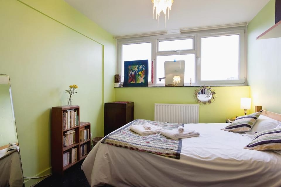 Double Room in inspiring Shoreditch Vacation rental in London Borough of Islington