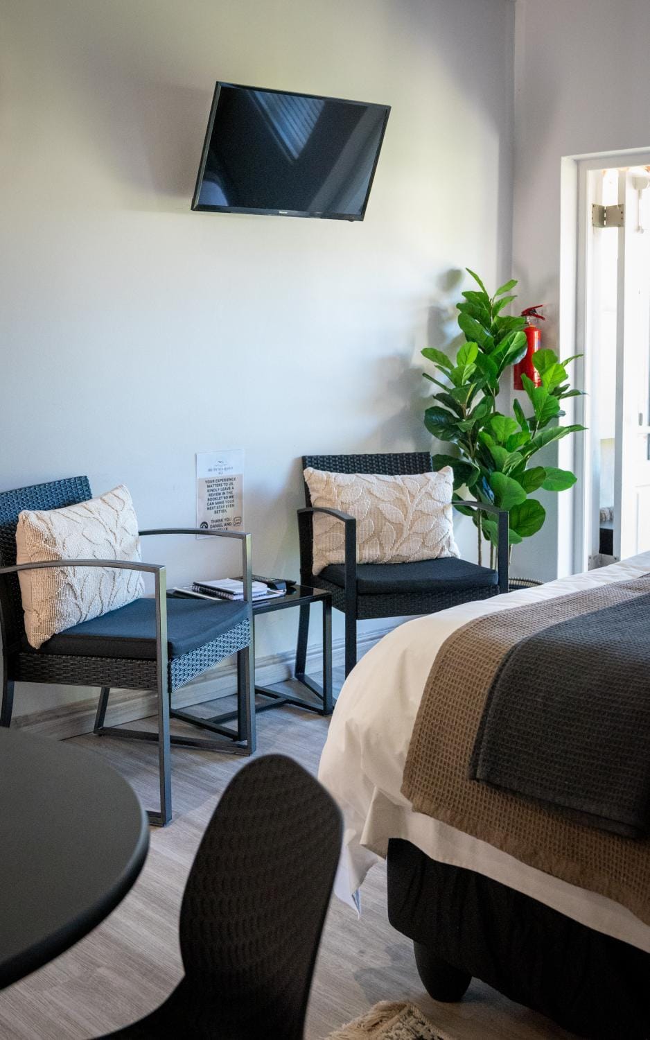 TV and multimedia, Seating area