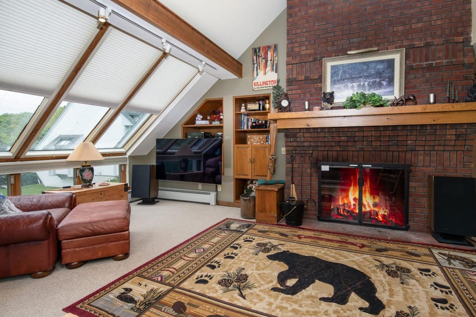 Sunrise Bear Ridge C4 condo Apartment in Mendon