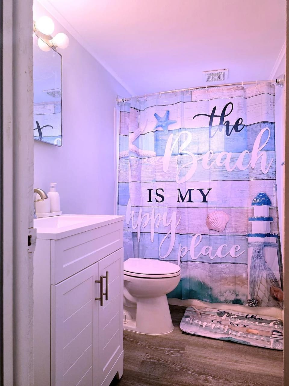 Cozy Ocean Breeze Retreat Apartment in New London