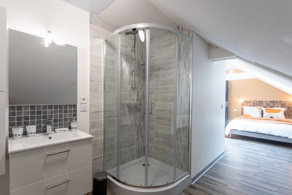 Bathroom, Living room