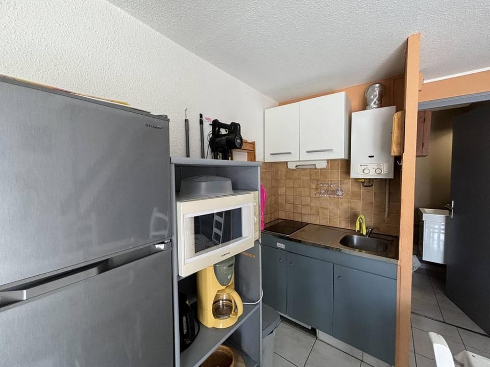 STUDIO MEZZANINE POUR 4 PERSONNES CLIMATISE Apartment in Agde
