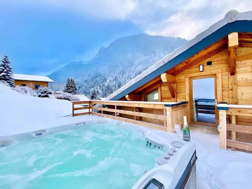 Natural landscape, Hot Tub, Mountain view