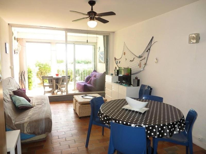 APPARTEMENT AVEC DEUX CHAMBRES FACE A LA MER Apartment in Agde