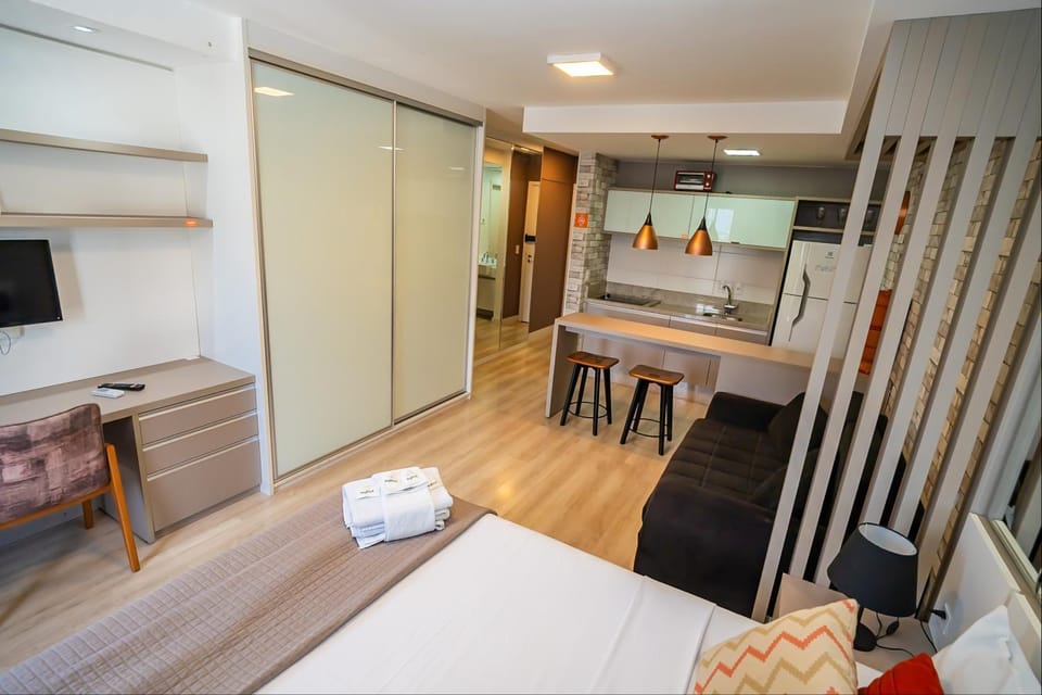 Bed, TV and multimedia, Kitchen or kitchenette, wardrobe